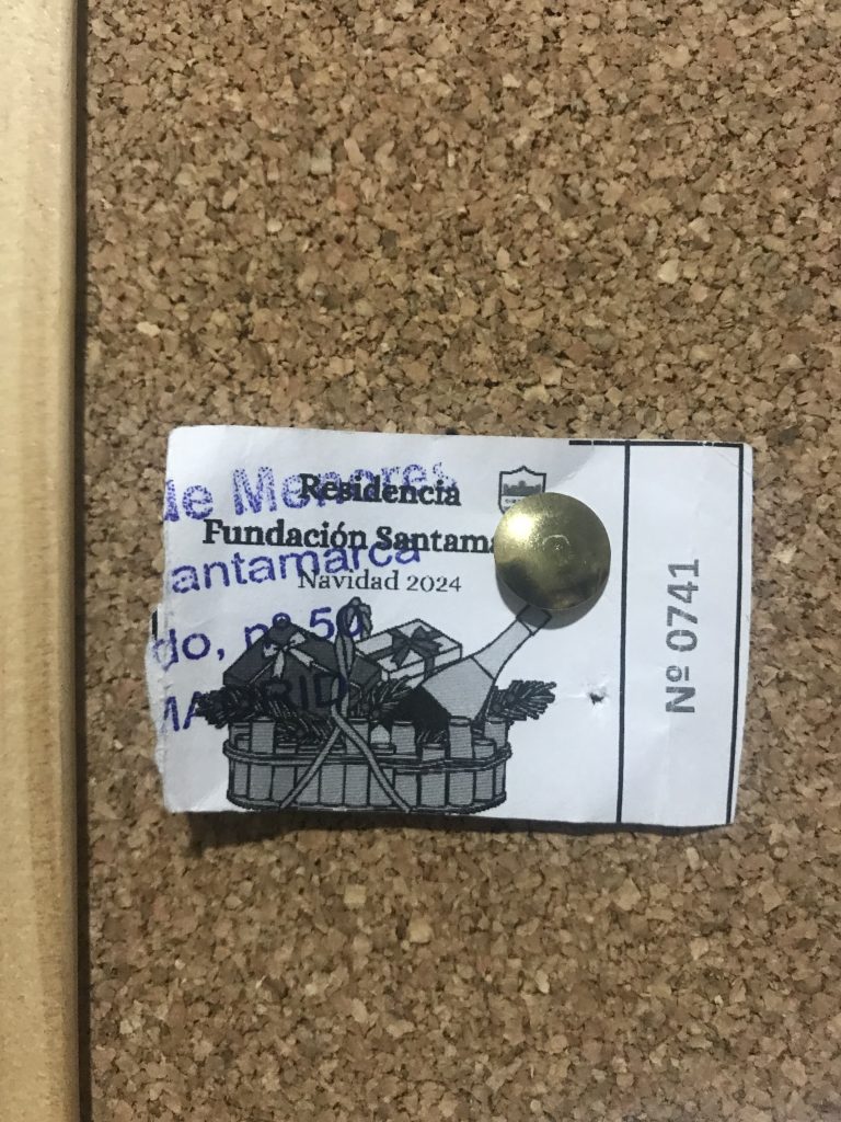 Sorteo de la Cesta de Navidad en la Residencia femenina Santamarca